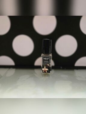 2/$15✨️Nest Vanilla Bourbon MINI✨️**SEE PHOTOS FOR USAGE**